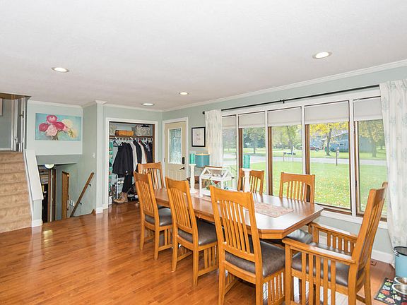 5th image of 6615 Lake Dr