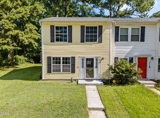 1813 Fox Hollow Dr, Raleigh, NC 27610