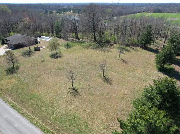 3071 Lakeview Dr, Metropolis, IL 62960