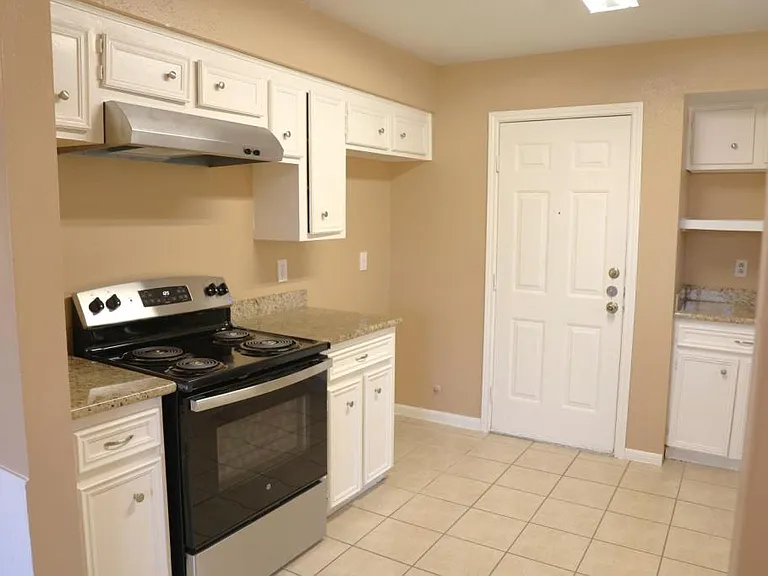 2327 Shadbury Ct — Photo 44