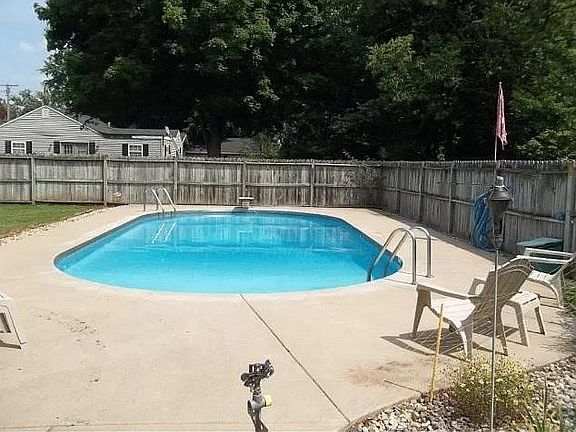 3rd image of 3603 E Jackson Blvd