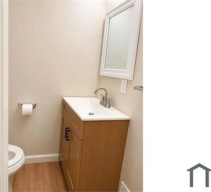 307 Mayflower St #1 — Photo 6