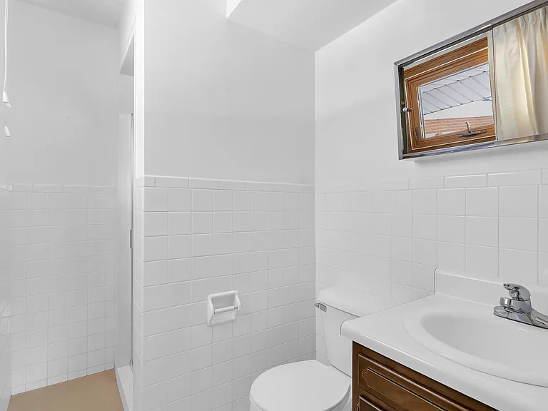 1702 Golfview Dr — Photo 10
