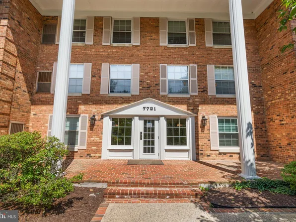 7721 Tremayne Pl APT 111, McLean, VA 22102
