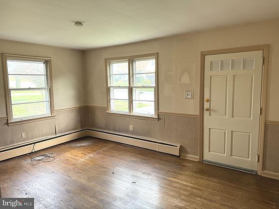 2nd image of 806 S 15th St