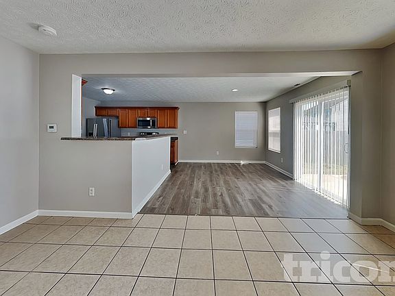 2nd image of 2337 Middle View Dr
