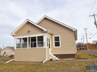 802 N French Ave, Sioux Falls, SD 57103