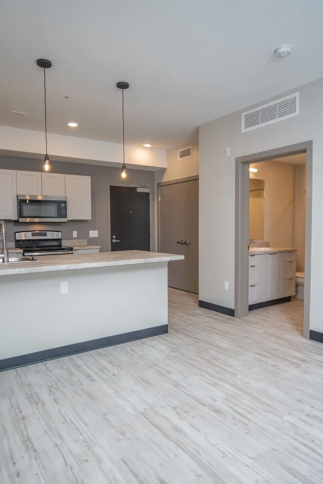Diamond Place Apartments — Photo 3