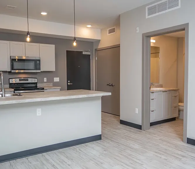 Diamond Place Apartments — Photo 1