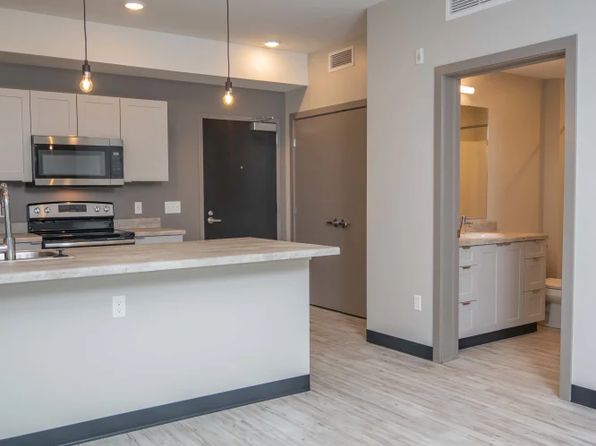 1037 Michigan St NE #242