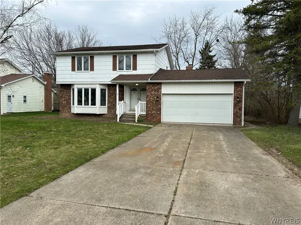 46 Countryside Ln, Williamsville, NY 14221