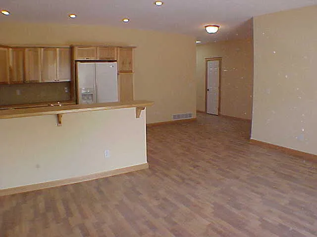 214 E Elcliff Rd — Photo 4