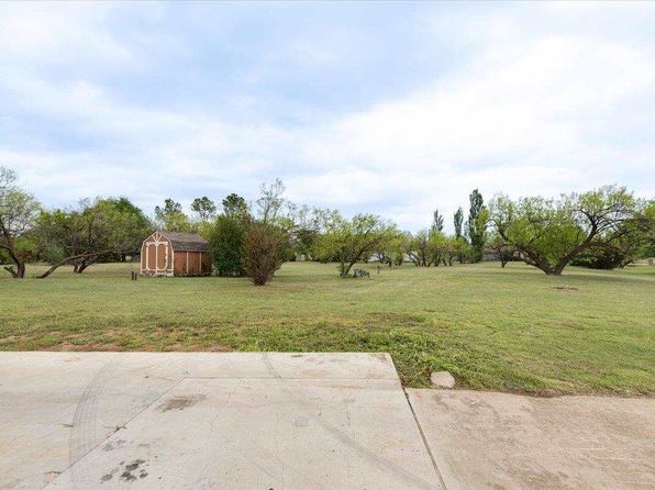 306 Curts Dr, Lawton, OK 73507