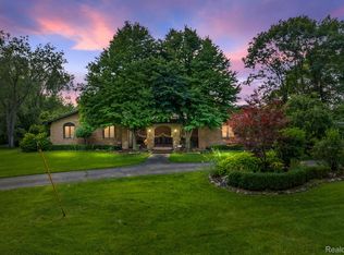 5262 N Livernois Rd, Rochester, MI 48306