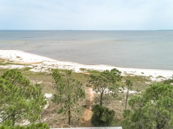2472 Highway 98 W, Carrabelle, FL 32322