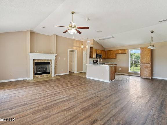 4th image of 5896 Honey Oak Dr