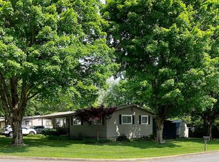 101 E Bertha St, Fayetteville, AR 72703