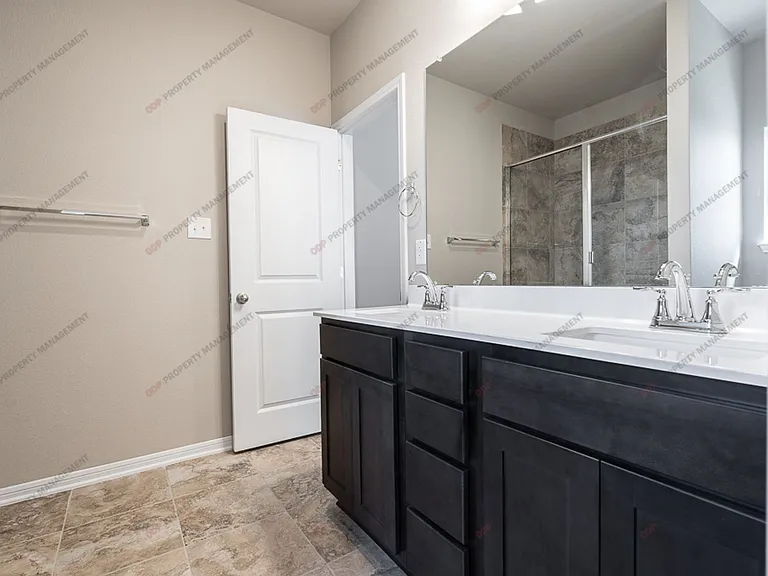 1242 Lakeway Crossing Dr — Photo 18