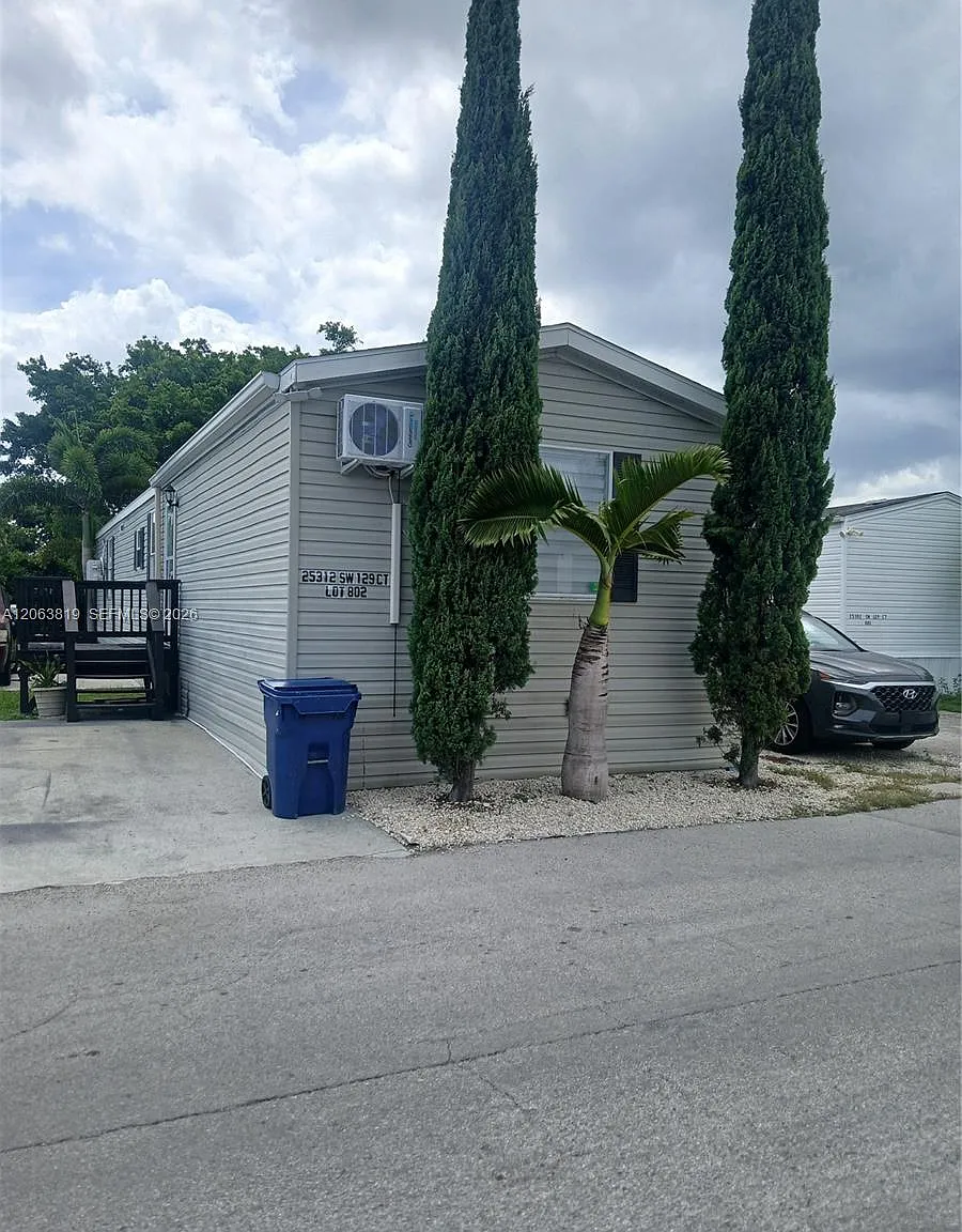 2 bed, 1.0 bath, 800 sqft, $2,000 — Photo 1