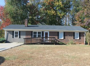 947 Horseshoe Lake Rd, Lincolnton, NC 28092