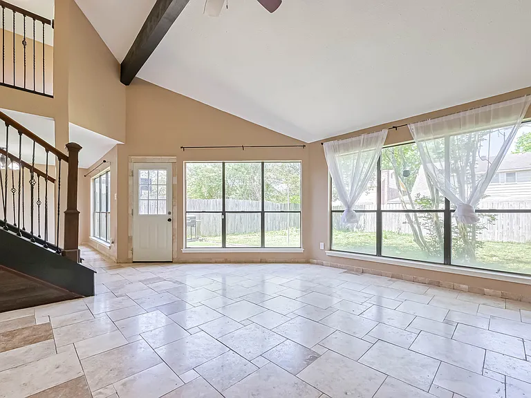 12218 Brighton Ln — Photo 11