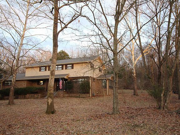 2nd image of 124 Catalpa Dr