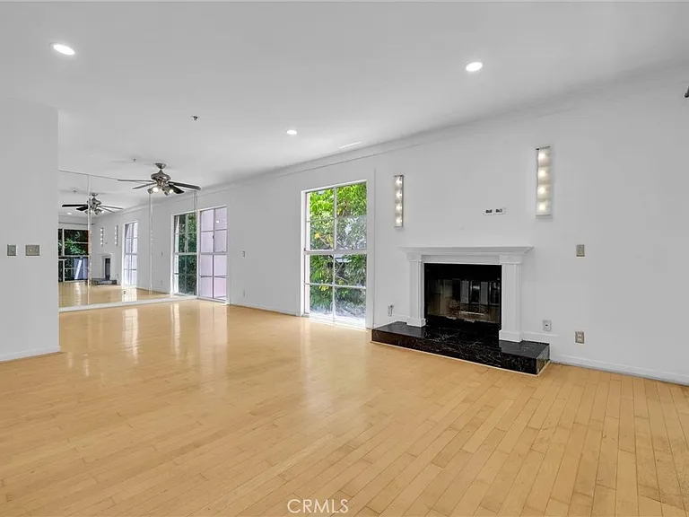 1401 S Bentley Ave #203 — Photo 6