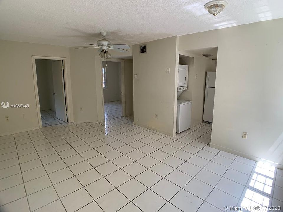 2nd image of 1468 SW 3rd St #2