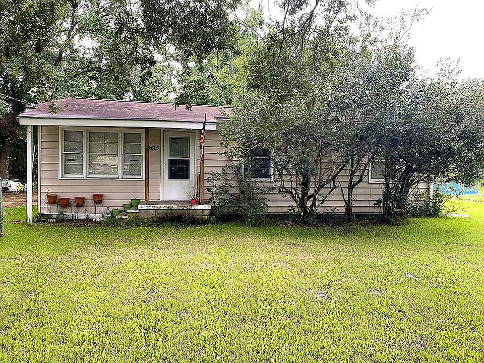 1st image of 4609 Carolyn Dr