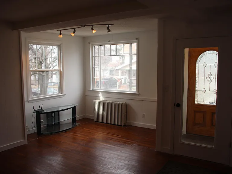 29 Warren St — Photo 7