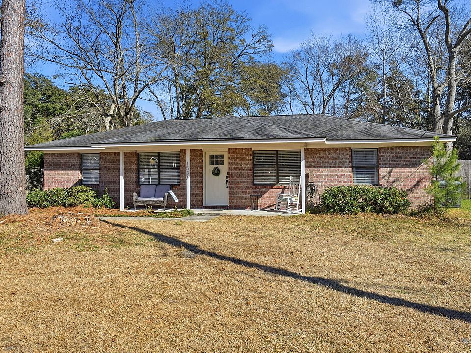 1st image of 1533 Langston Dr