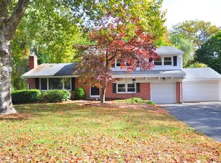 40 Sunnyfield Dr, Windsor, CT 06095