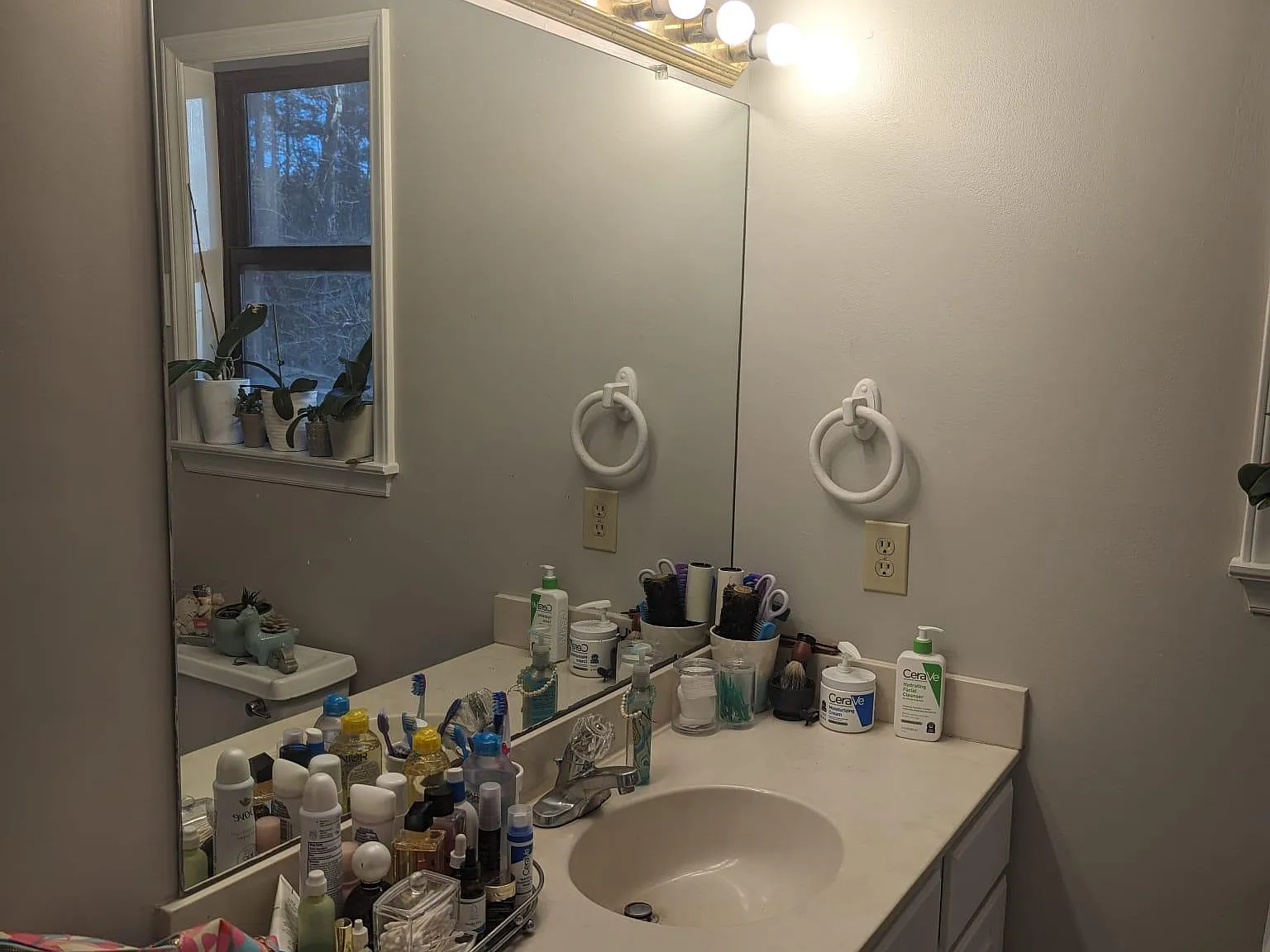 3 bed, 1.5 bath, 1248 sqft, $1,700 — Photo 2