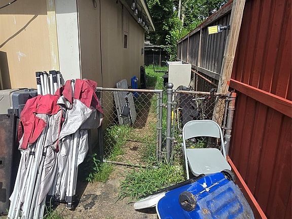 2nd image of 801 Norell St