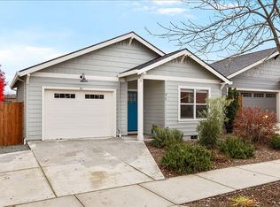 71 William Way, Talent, OR 97540