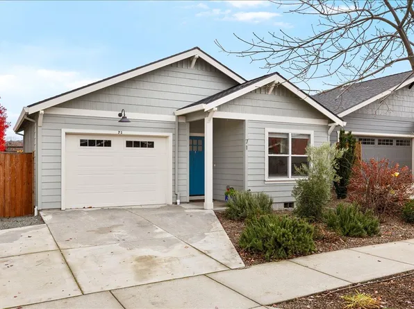 71 William Way, Talent, OR 97540
