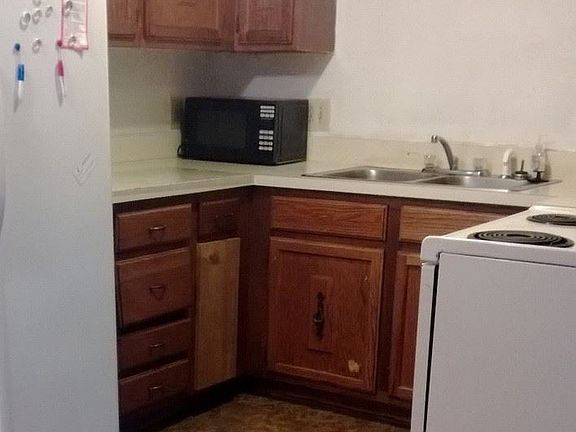 3rd image of 317 Kiowa St