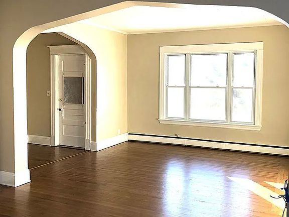 5th image of 385 Huntington Ave #1