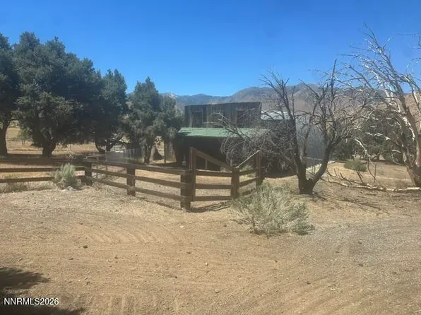 418 Patricia Ln, Coleville, CA 96107