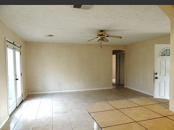 2nd image of 1114 N Natchez Dr