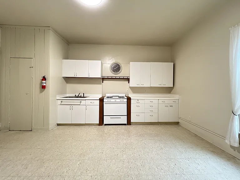 1397 Washington St #C — Photo 14