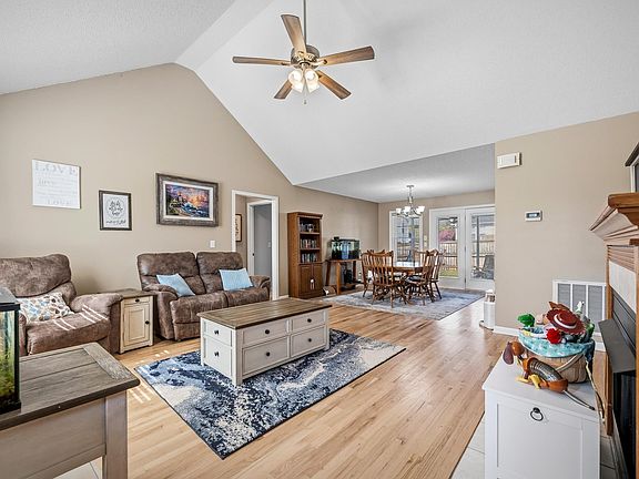 5th image of 504 Belcher Home Pl