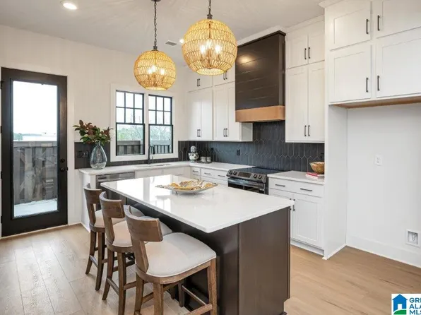 1112 Windsor Dr, Birmingham, AL 35209