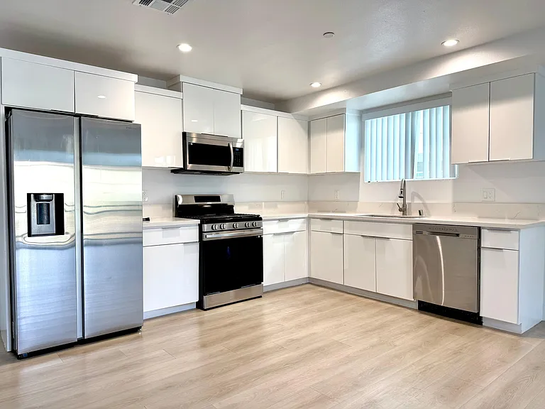 1500 Arapahoe St #5 — Photo 2