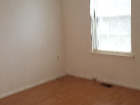 4th image of 221 Palombi Ct