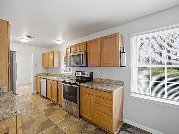 4th image of 3644 Walnut Hill Rd