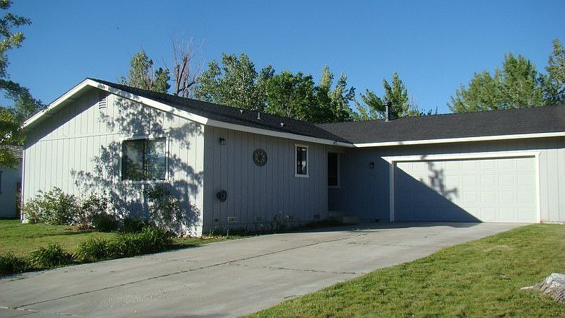 1st image of 668 Bowles Ln