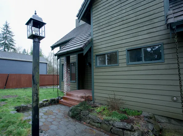 19511 6th Street Ct E, Lake Tapps, WA 98391