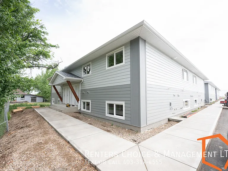 5601H 43rd Ave — Photo 2