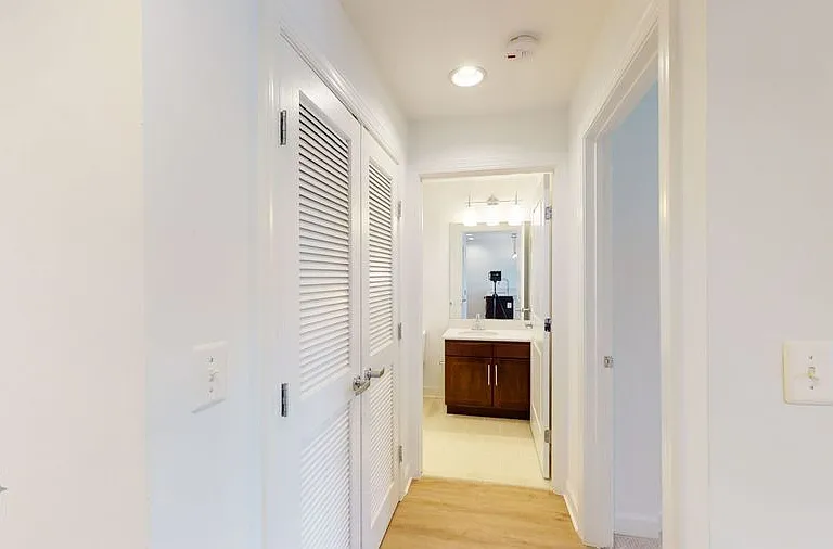 1115 H St NE #303 — Photo 22